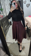 Load image into Gallery viewer, Faux leather flare skirt