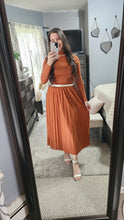 Load image into Gallery viewer, Pleated skirt (teracota)